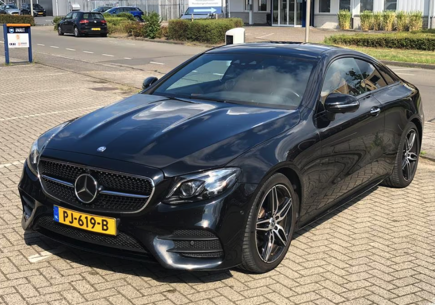 Mercedes-Benz E200 Coupé