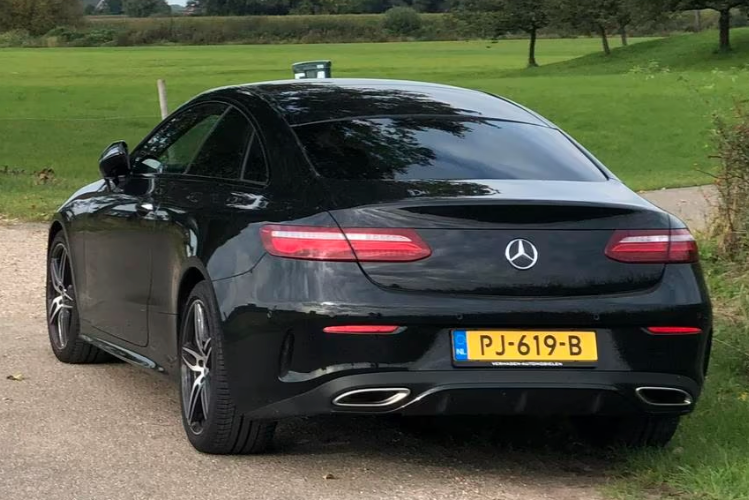 Mercedes-Benz E200 Coupé