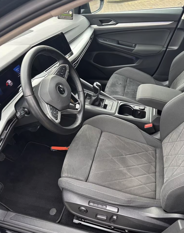 Volkswagen Golf 8 1.5 TSI