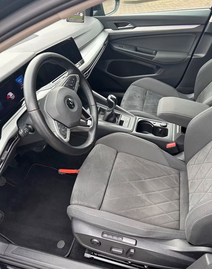 Volkswagen Golf 8 1.5 TSI