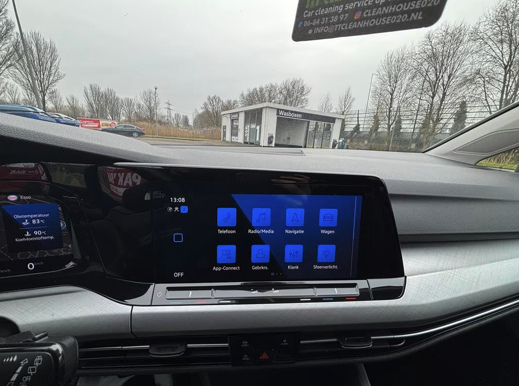 Volkswagen Golf 8 1.5 TSI