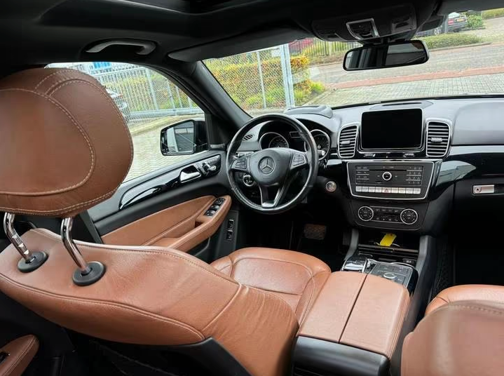 Mercedes-Benz GLE500e