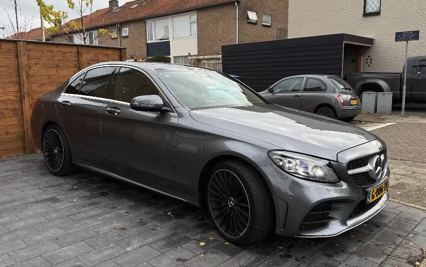 Mercedes-Benz C180 AMG