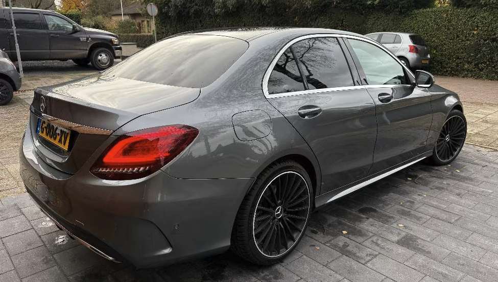 Mercedes-Benz C180 AMG