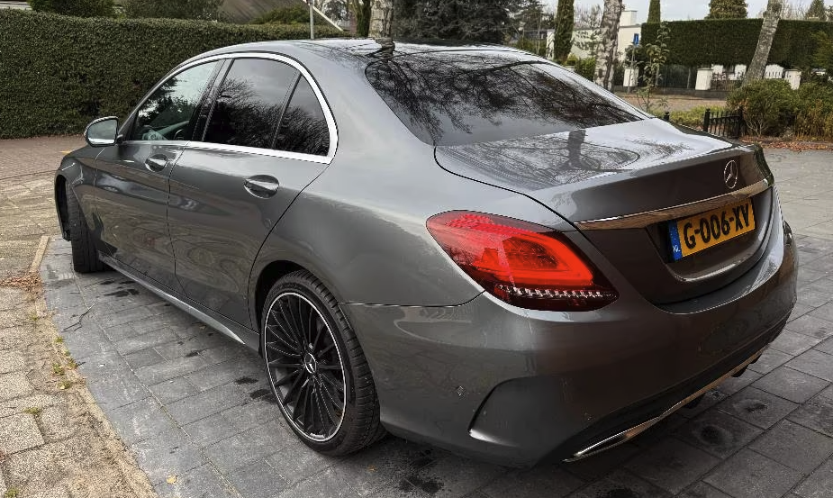 Mercedes-Benz C180 AMG