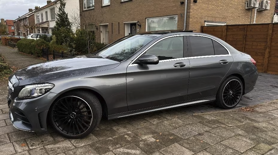 Mercedes-Benz C180 AMG