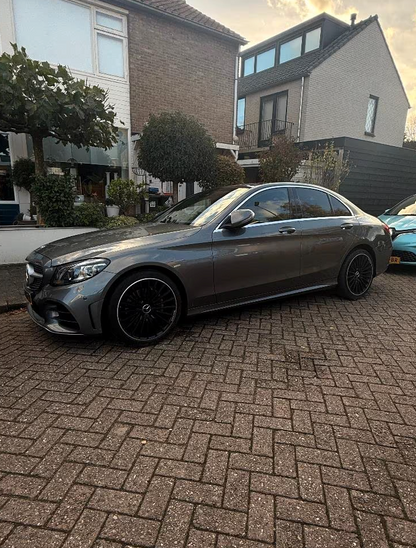 Mercedes-Benz C180 AMG