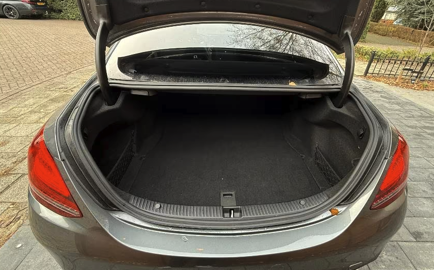 Mercedes-Benz C180 AMG