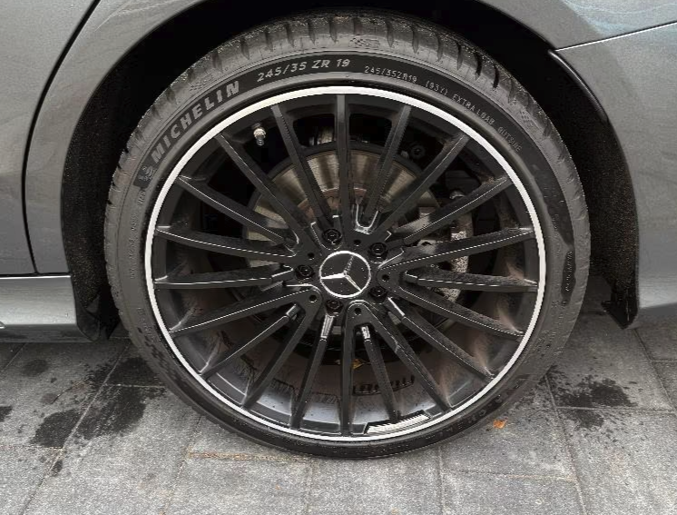 Mercedes-Benz C180 AMG