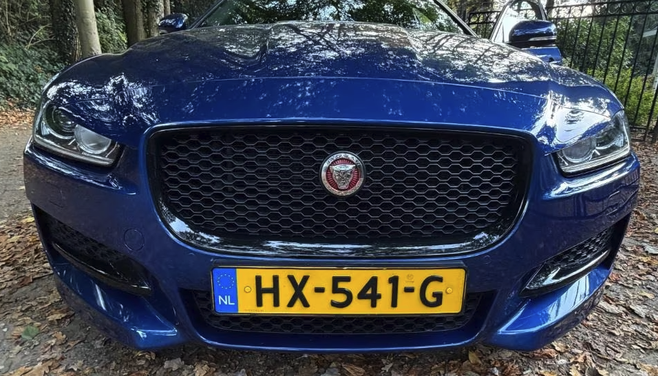 Jaguar XE 2.0 R-Sport