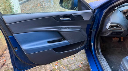 Jaguar XE 2.0 R-Sport