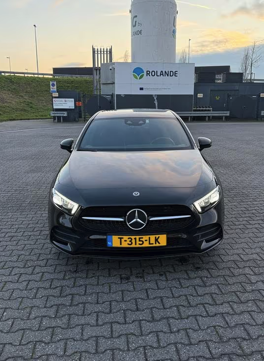 Mercedes-Benz A250e AMG