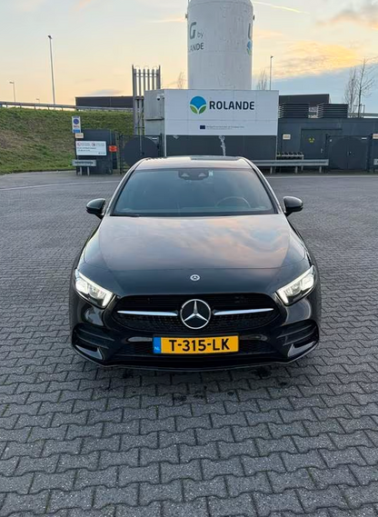 Mercedes-Benz A250e AMG