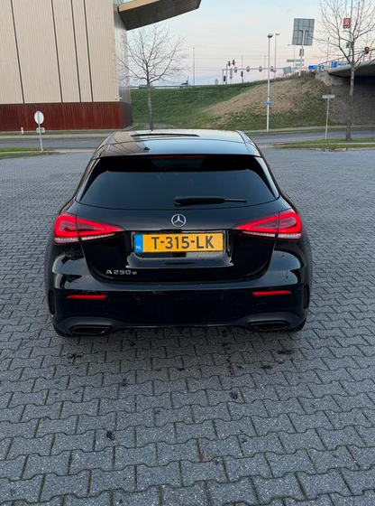 Mercedes-Benz A250e AMG