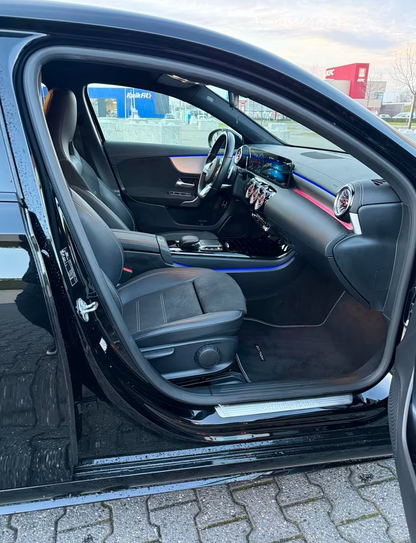 Mercedes-Benz A250e AMG