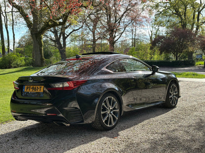 Lexus RC 300h Luxury Line