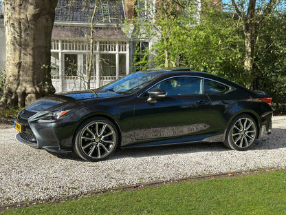 Lexus RC 300h Luxury Line