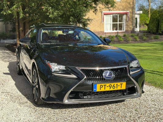 Lexus RC 300h Luxury Line